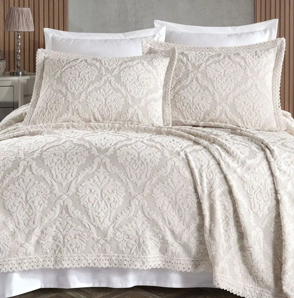 Hobby Hera Bed Cover - Royal Cream