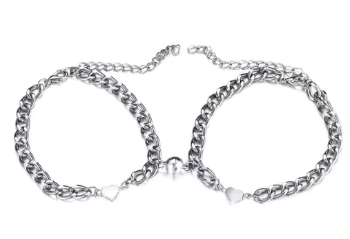 Magnetic Love Link Couple Bracelets – Perfect Valentine’s Gift