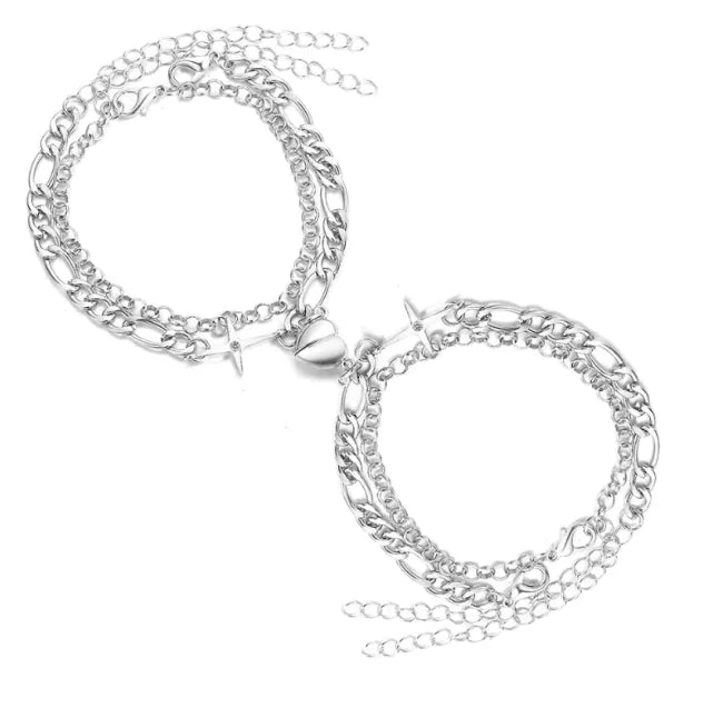 Magnetic Love Link Couple Bracelets – Perfect Valentine’s Gift